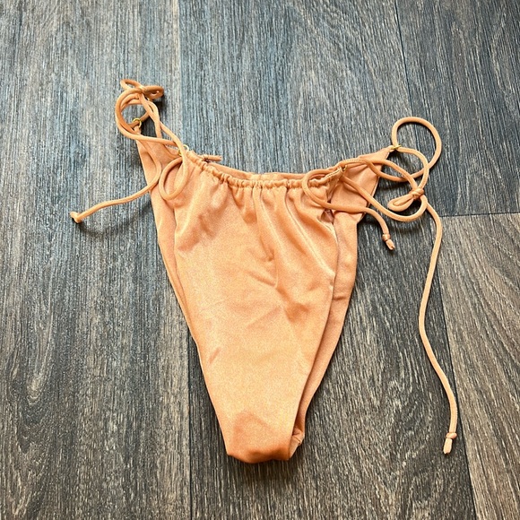 Sommer Swim Bikini Bottoms - Picture 1 of 6